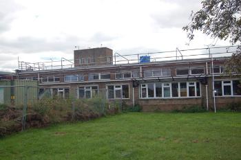 Picture of Balliol Lower School Kempston undergoing repair in September 2007